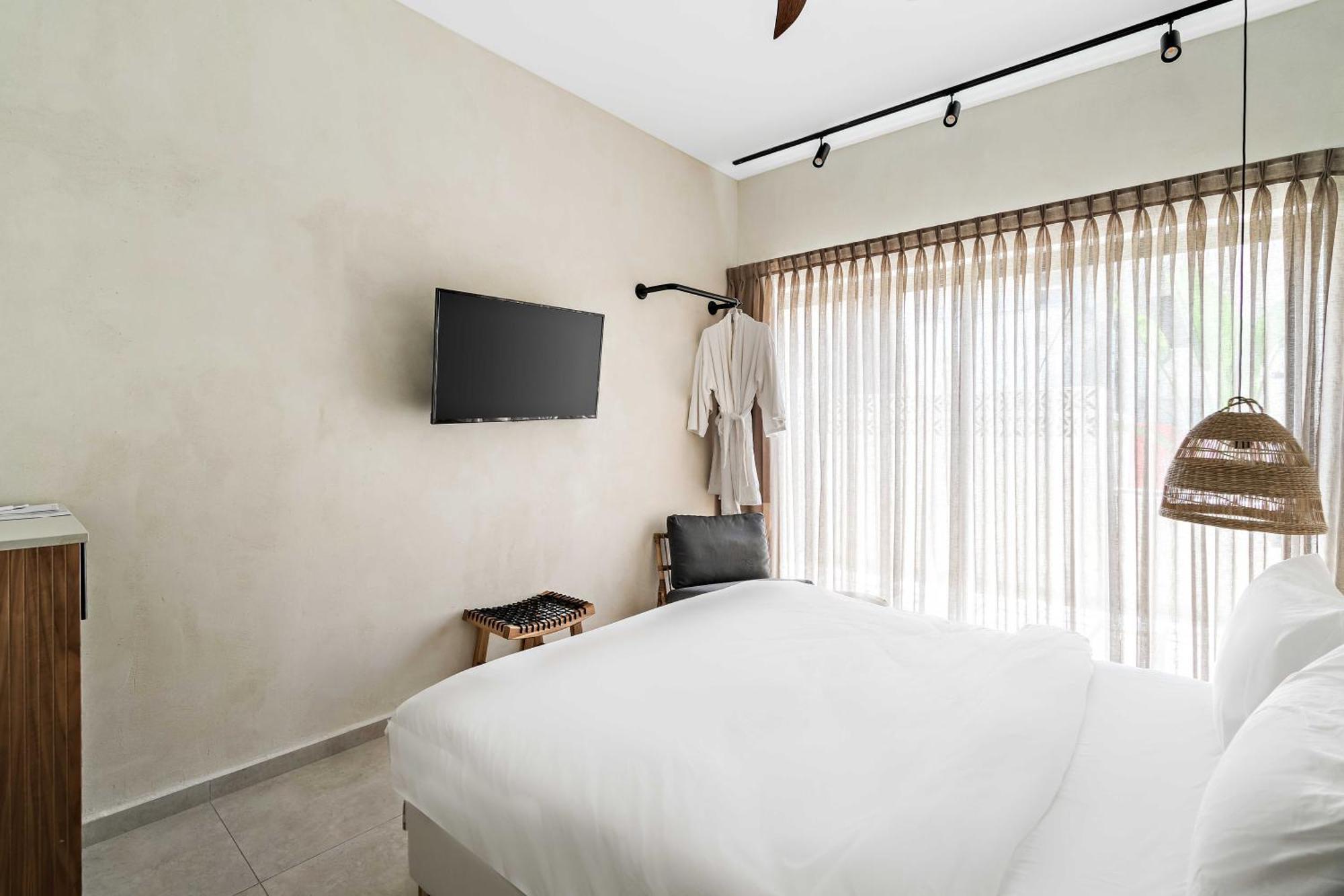 Anilevich Mansion 3*